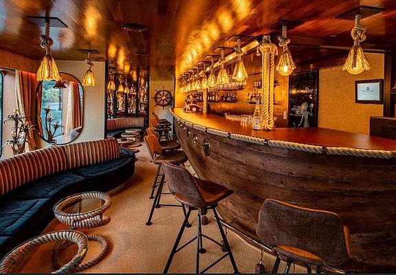 Bar Hotelschiff Prinses Juliana