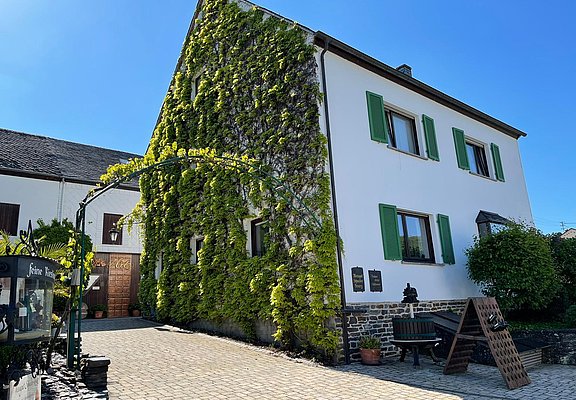 Außenansicht des Weinguts Maring-Prigge