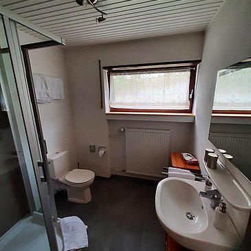 DU/WC