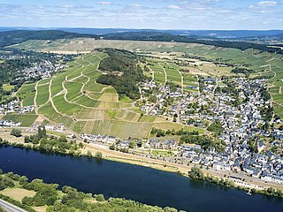 Die Mosel und Ihre Umlaufberge