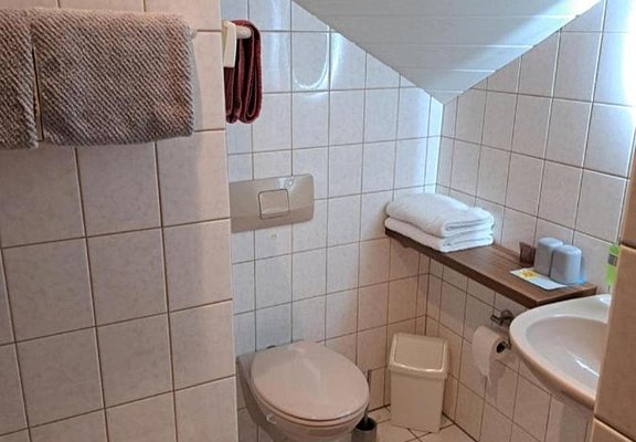 Bad Zimmer1