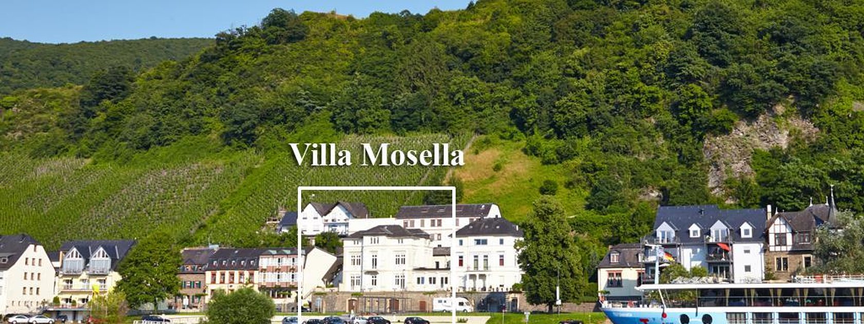 Aussenansicht Villa Mosella mit Mosel und Burg