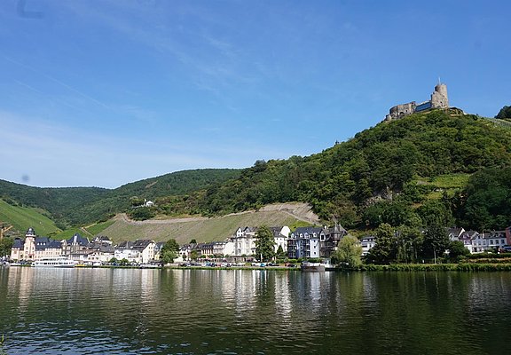Bernkastel-Kues und seine Burgruine