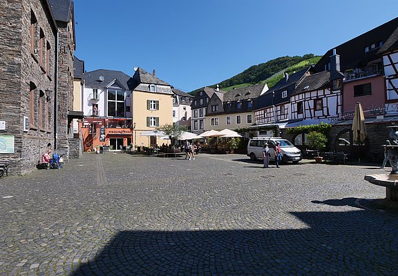 Karlsbader Platz in Bernkastel-Kues