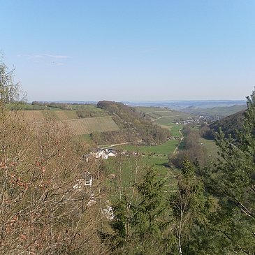Blick von der "Kanzel" auf Burgen