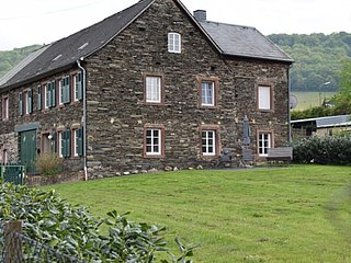 Seitliche Hausansicht