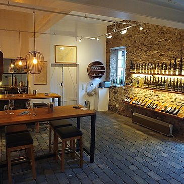 Weingut-Vinothek3